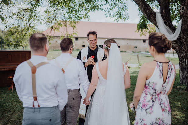 Wedding photographer Matouš Coufal (matouscoufal). Photo of 20 April 2022