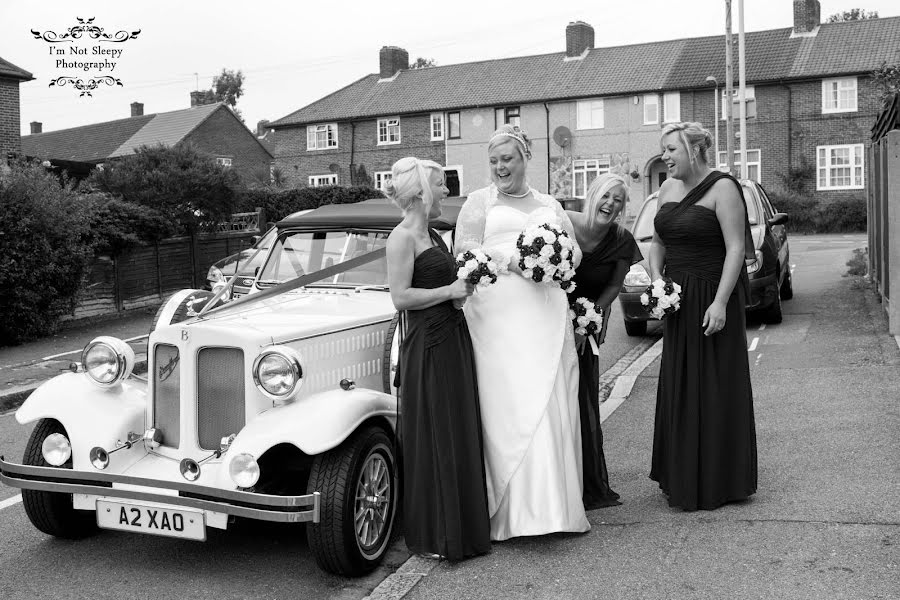 Wedding photographer Beverley Battersby (imnotsleepy). Photo of 2 July 2019