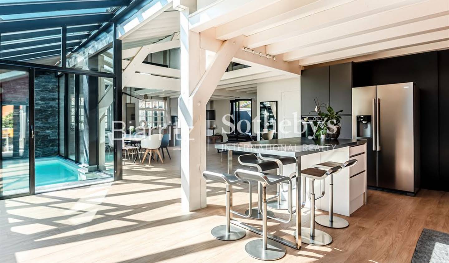 Maison avec piscine en bord de mer Biarritz