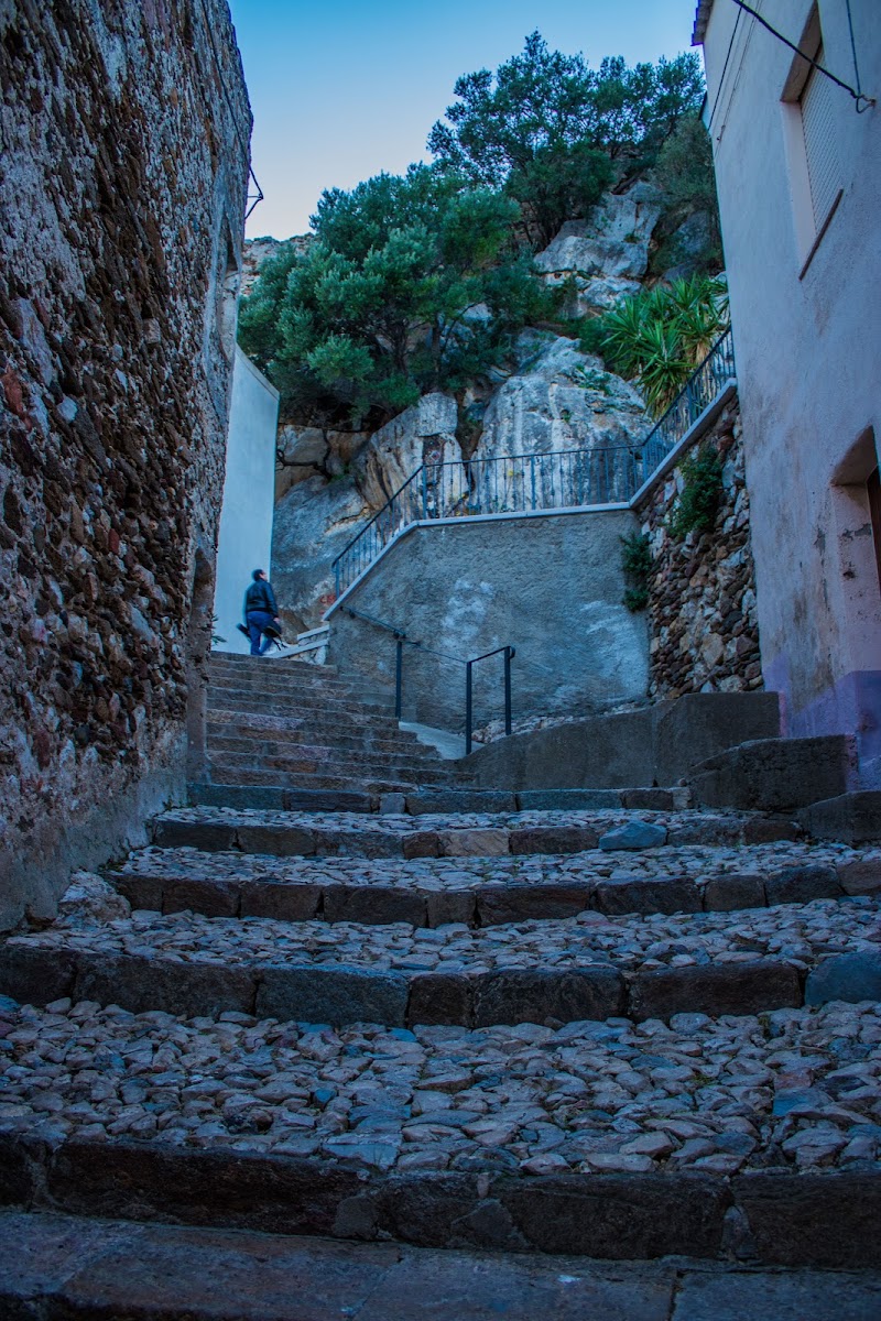 La bellezza del piccolo borgo di Posada di Anri86