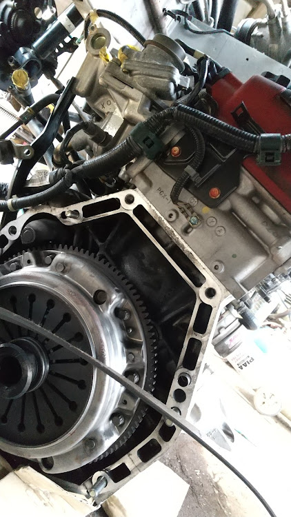 S2000のS2000・DIY・エンジンオーバーホール・分解オフ・F20cに関するカスタム事例の投稿画像1枚目