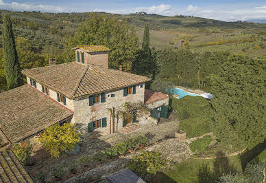 Villa avec piscine et jardin 1