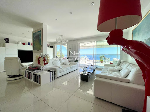 Apartment with terrace and pool 5