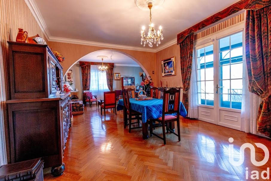 Vente maison 5 pièces 173 m² à Saint-Yrieix-la-Perche (87500), 275 000 €