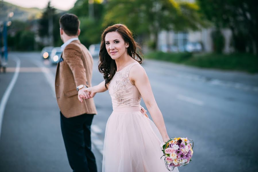 शादी का फोटोग्राफर Arhir Laurentiu (arhirlaurentiu)। जून 21 2016 का फोटो