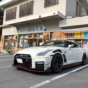 NISSAN GT-R R35