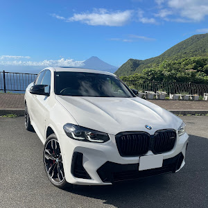 X4 M40i