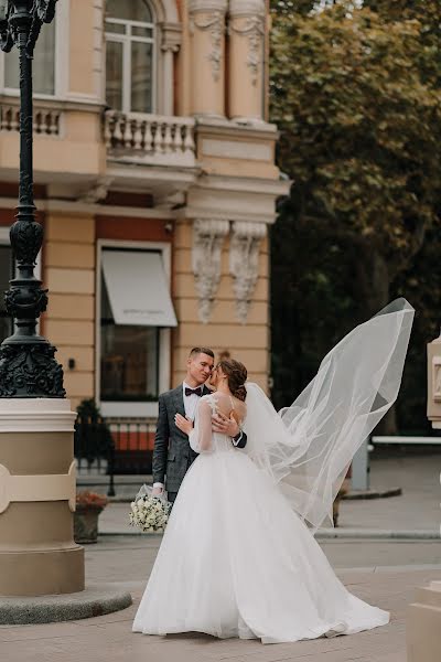 Fotógrafo de casamento Alena Vedutenko (vedutenko). Foto de 22 de março 2022