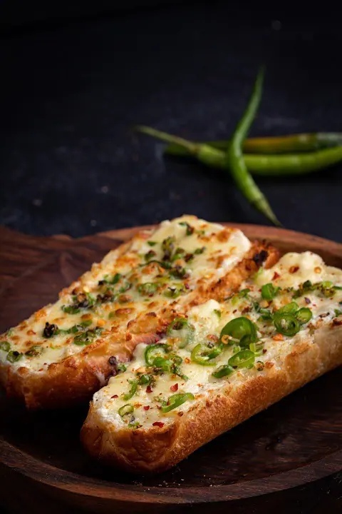 Spicy Cheese Garlic Bread