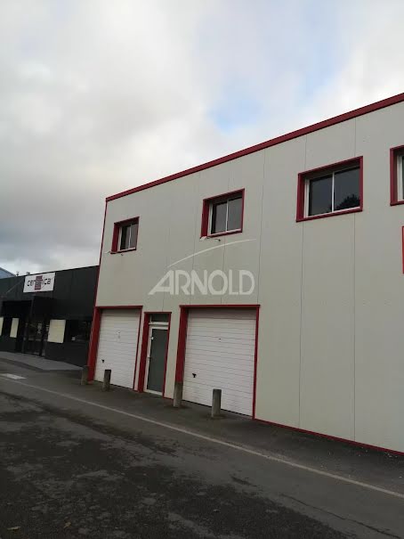 Location  locaux professionnels  650 m² à Theix-Noyalo (56450), 3 200 €