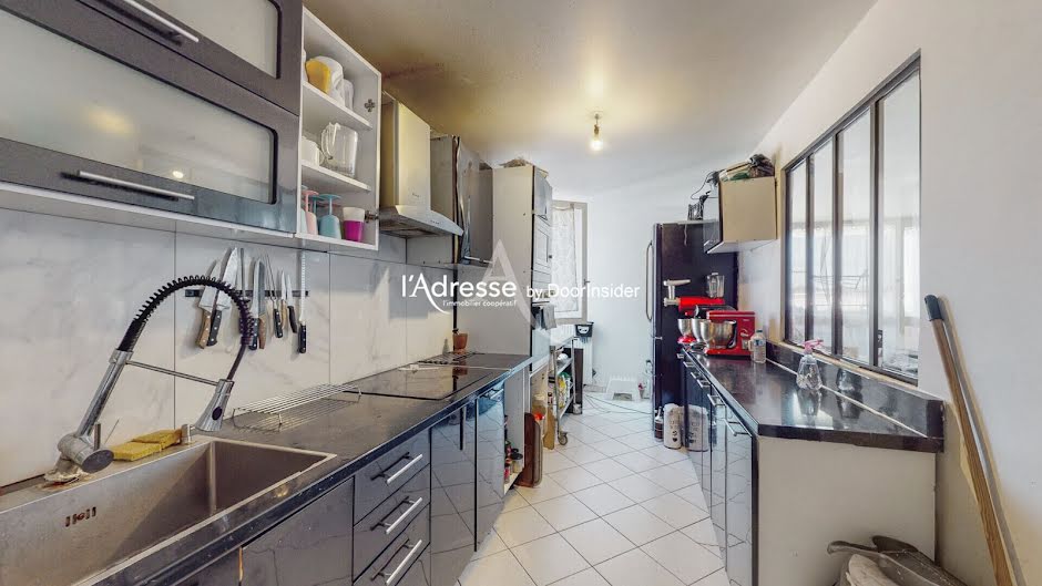 Vente appartement 4 pièces 86.6 m² à Roissy-en-Brie (77680), 182 600 €