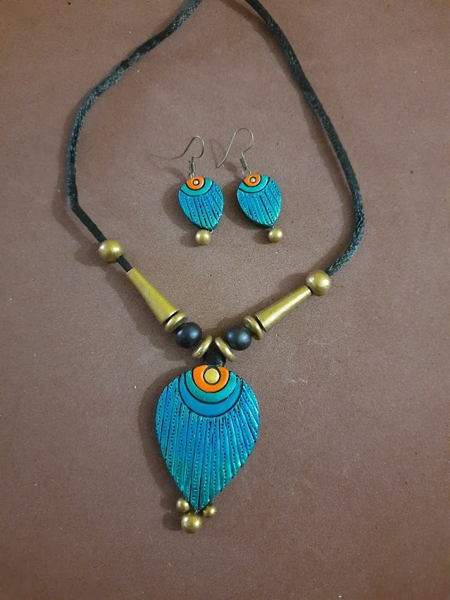 Handpainted Terracotta Stylish Necklace with Earrings