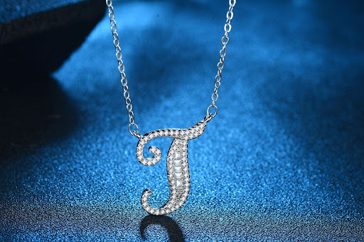 Title 20, English letter super flash zircon necklace