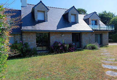 Maison avec terrasse 1