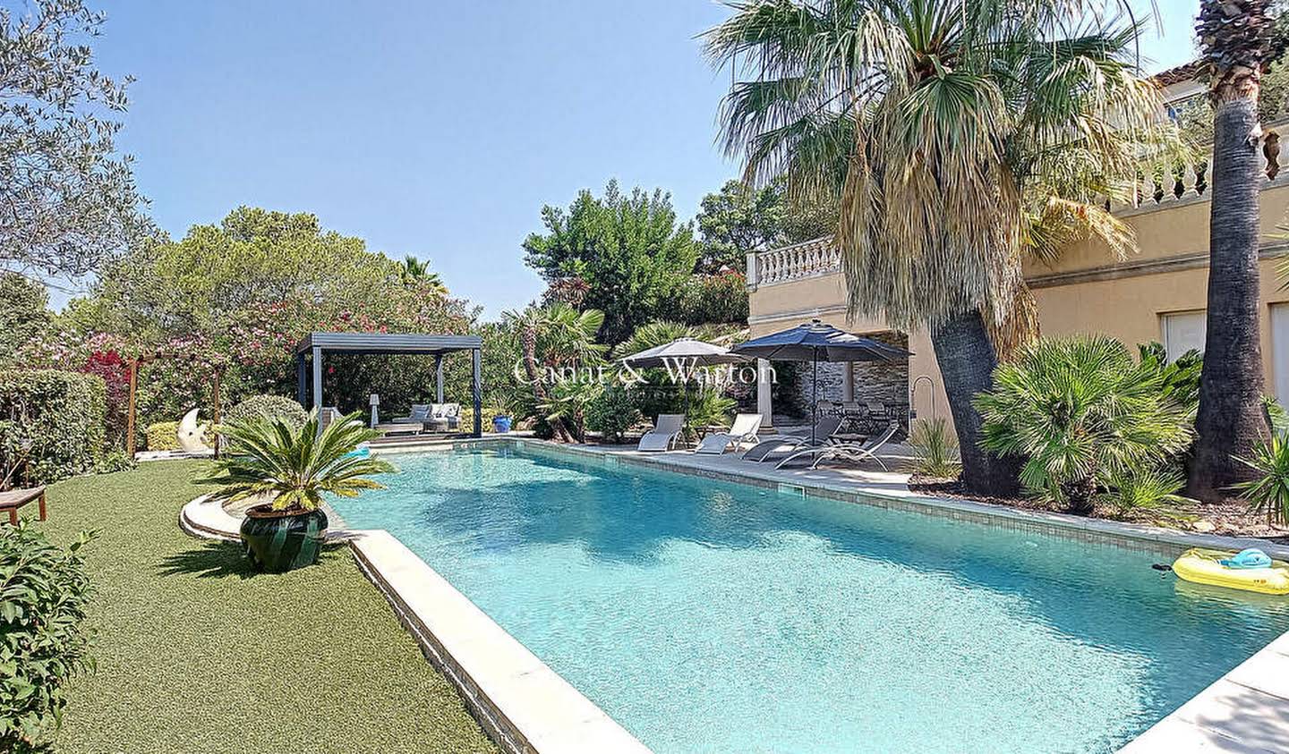 Villa with pool and terrace Frejus