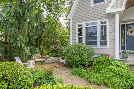 House with garden 2