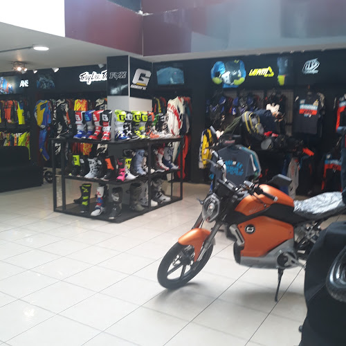 Opiniones de Moto Accesorios en Quito - Tienda de neumáticos