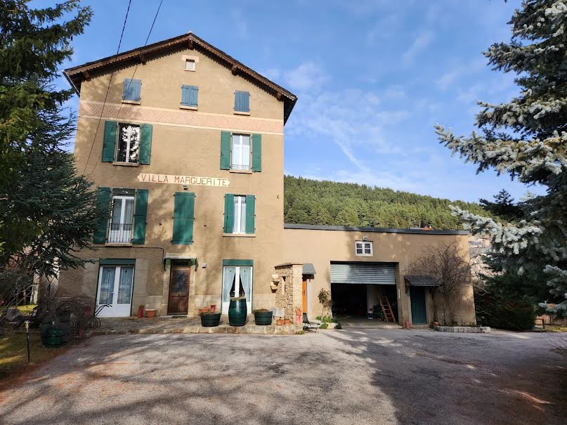 Vente gîte 13 pièces 272 m² à Formiguères (66210), 789 000 €