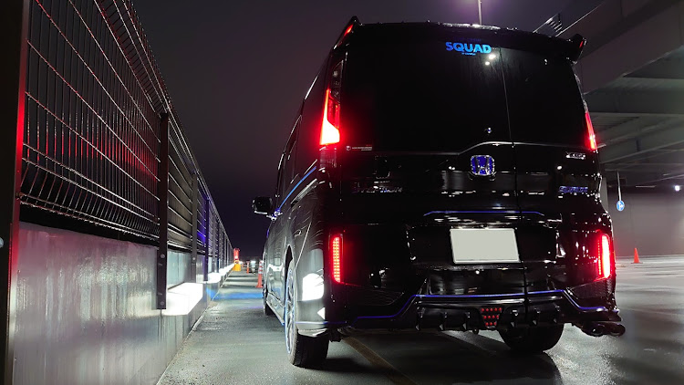 ステップワゴンスパーダのLED打ち替え・ブルー化・一人焼肉・STEP CREW SQUADに関するカスタム事例の投稿画像3枚目