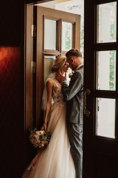 Wedding photographer Nadezhda Yanulevich (janulevich). Photo of 1 December 2019