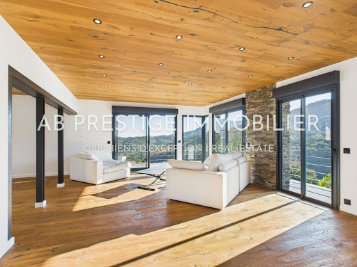 Maison avec piscine et terrasse 3