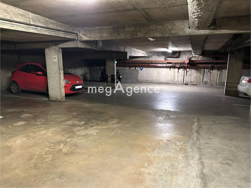 Vente parking  10 m² à Poitiers (86000), 15 000 €