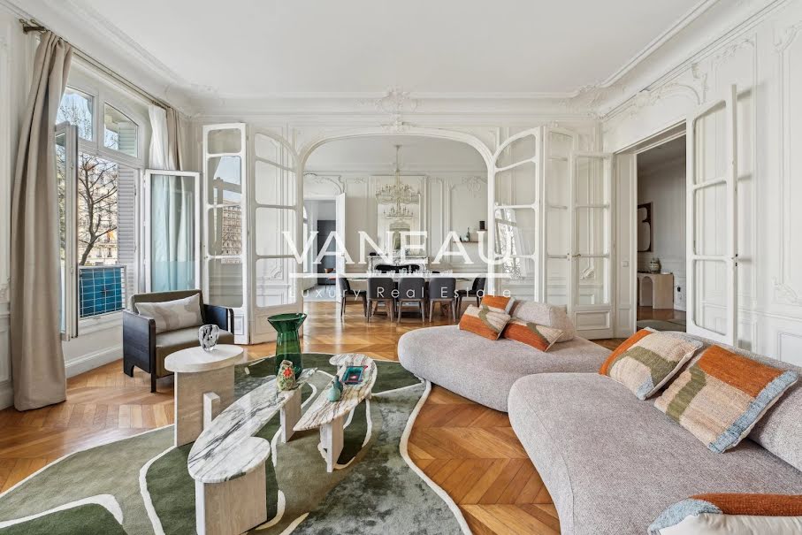Location  appartement 6 pièces 220 m² à Neuilly-sur-Seine (92200), 14 240 €