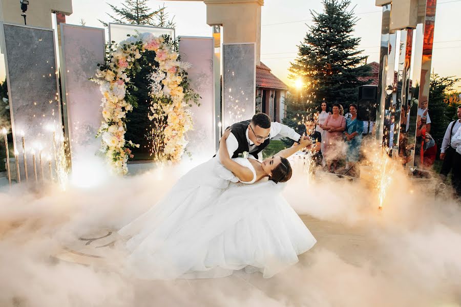 Wedding photographer Natalya Sikach (sikach). Photo of 20 November 2021