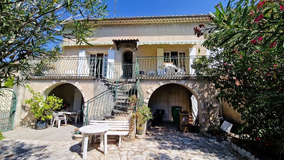 Vente maison 7 pièces 144 m² à Morières-lès-Avignon (84310), 306 000 €