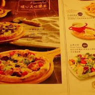 堤諾比薩  Tino's Pizza Cafe