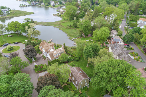House with garden 4