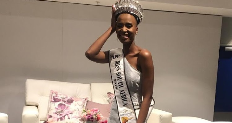 Miss SA Zozibini Tunzi was the topic of discussion on Metro FM's social media page.