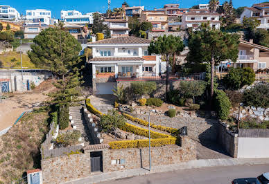 House with pool and garden 1