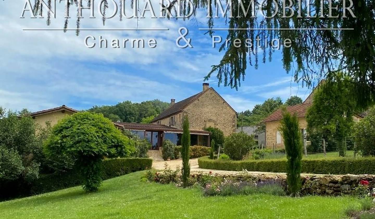 House with pool and garden Sarlat-la-Canéda