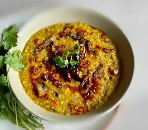 Garlic Tadka Mushroom Khichdi