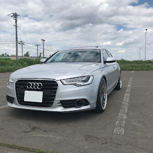 A6 セダン