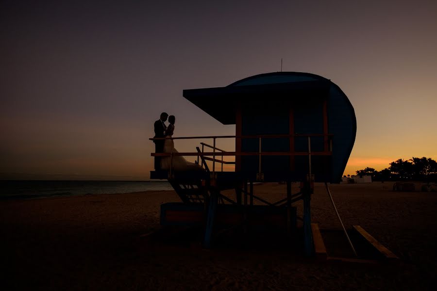 Fotograful de nuntă Hector Salinas (hectorsalinas). Fotografia din 2 ianuarie 2018