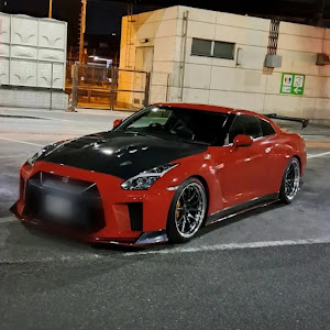 NISSAN GT-R