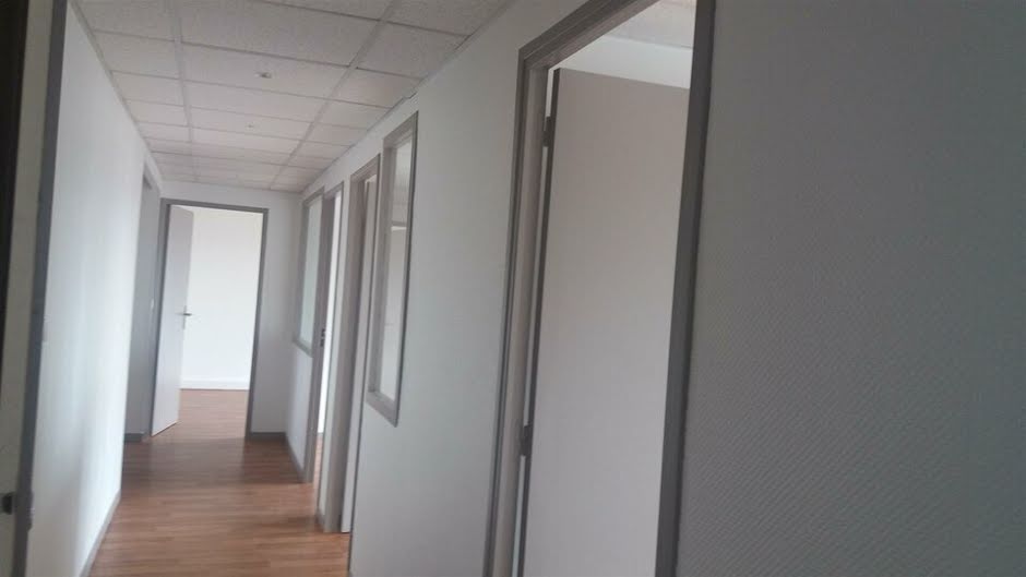 Location  locaux professionnels  227 m² à Toulouse (31000), 4 236 €