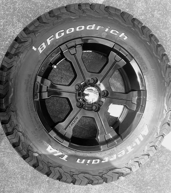 エクストレイルのグッドリッチA/T KO2・MK36に関するカスタム事例の投稿画像1枚目