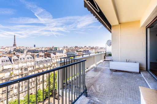 Terrace with view of Paris and Eiffel Tower - Prestige property for sale in Paris 16ème, 5 rooms, 3 bedrooms