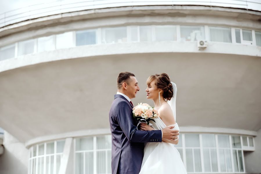 Fotógrafo de casamento Lyubov Islanova (islanova). Foto de 7 de janeiro 2023