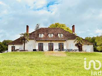 manoir à La Ferté-Saint-Cyr (41)