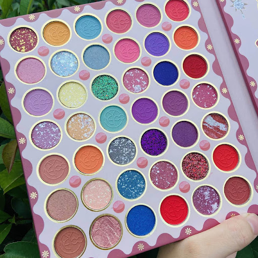 Title 7, Easy To Apply 48 Color Eyeshadow Plate Durable ...