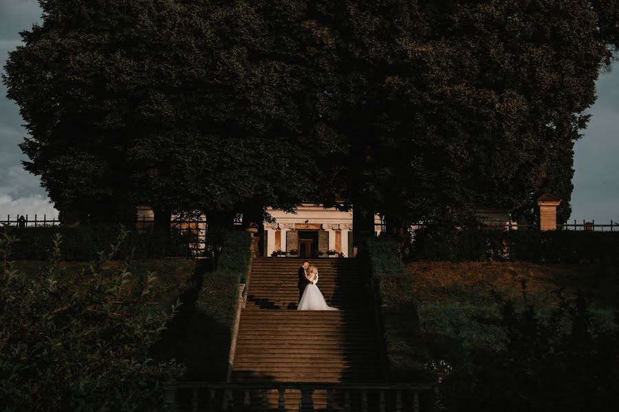 Fotografo di matrimoni Barna Adrian (adrianbarna). Foto del 24 agosto 2022