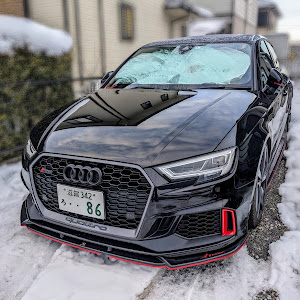 RS3 セダン