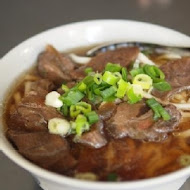 建宏牛肉麵