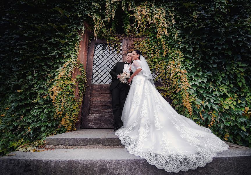 Fotógrafo de casamento Mirek Basista (fotoperla). Foto de 9 de dezembro 2016