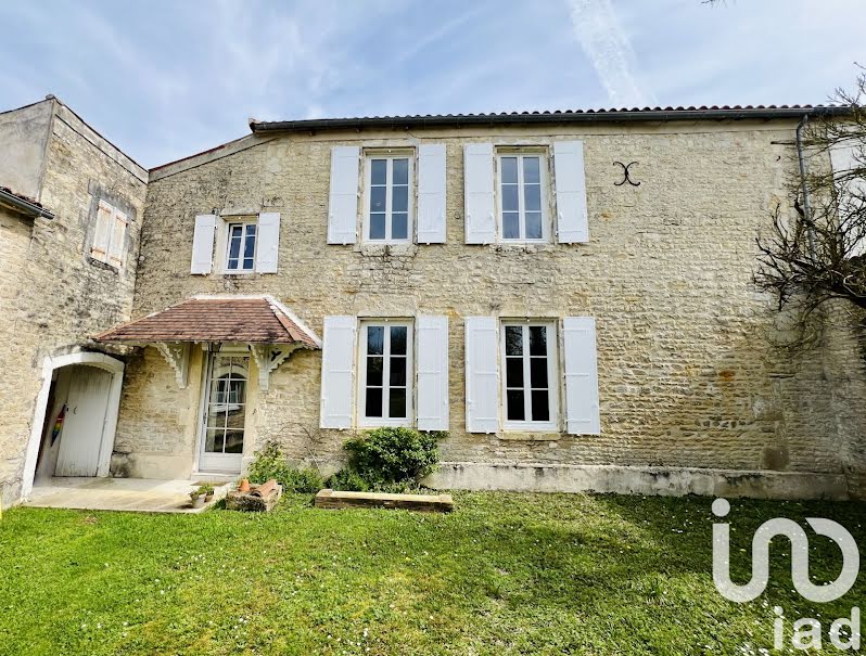 Vente maison 8 pièces 241 m² à Saint-Christophe (17220), 565 000 €