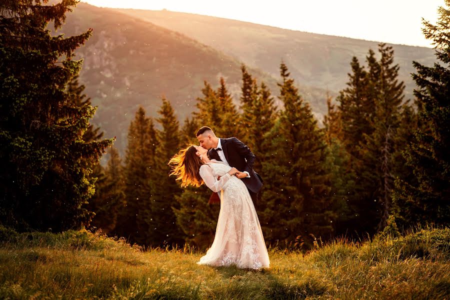 Fotógrafo de casamento Krzysia Kowerczuk (krfoto). Foto de 20 de julho 2023